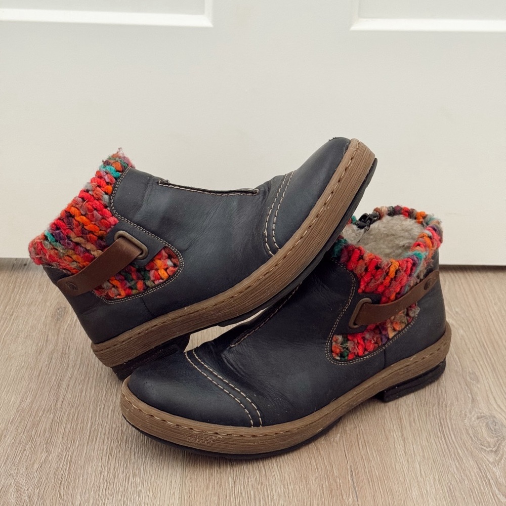 Rieker Navy Blue Leather Ankle Boots Multicolor Knit Trim Size (size 41 or w10)